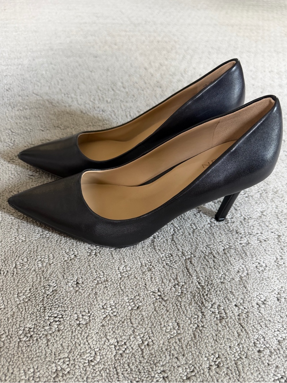 Naturalizer Anna Black Pointed Toe Pumps